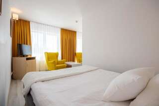 Отель Hotel Jan Дарлувко Двухместный номер с 1 кроватью или 2 отдельными кроватями-5